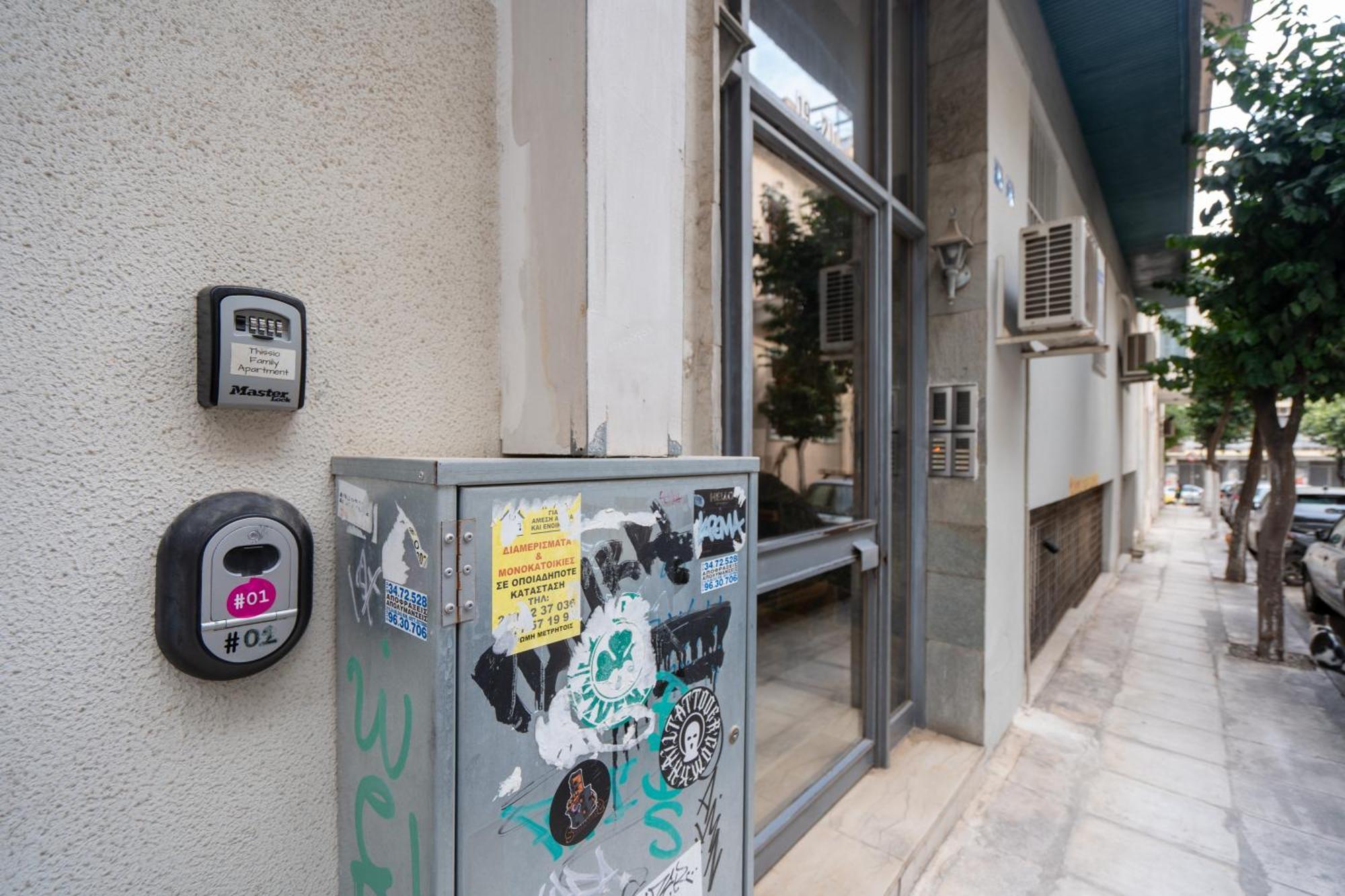 Thissio Family Apartment Athens Ngoại thất bức ảnh