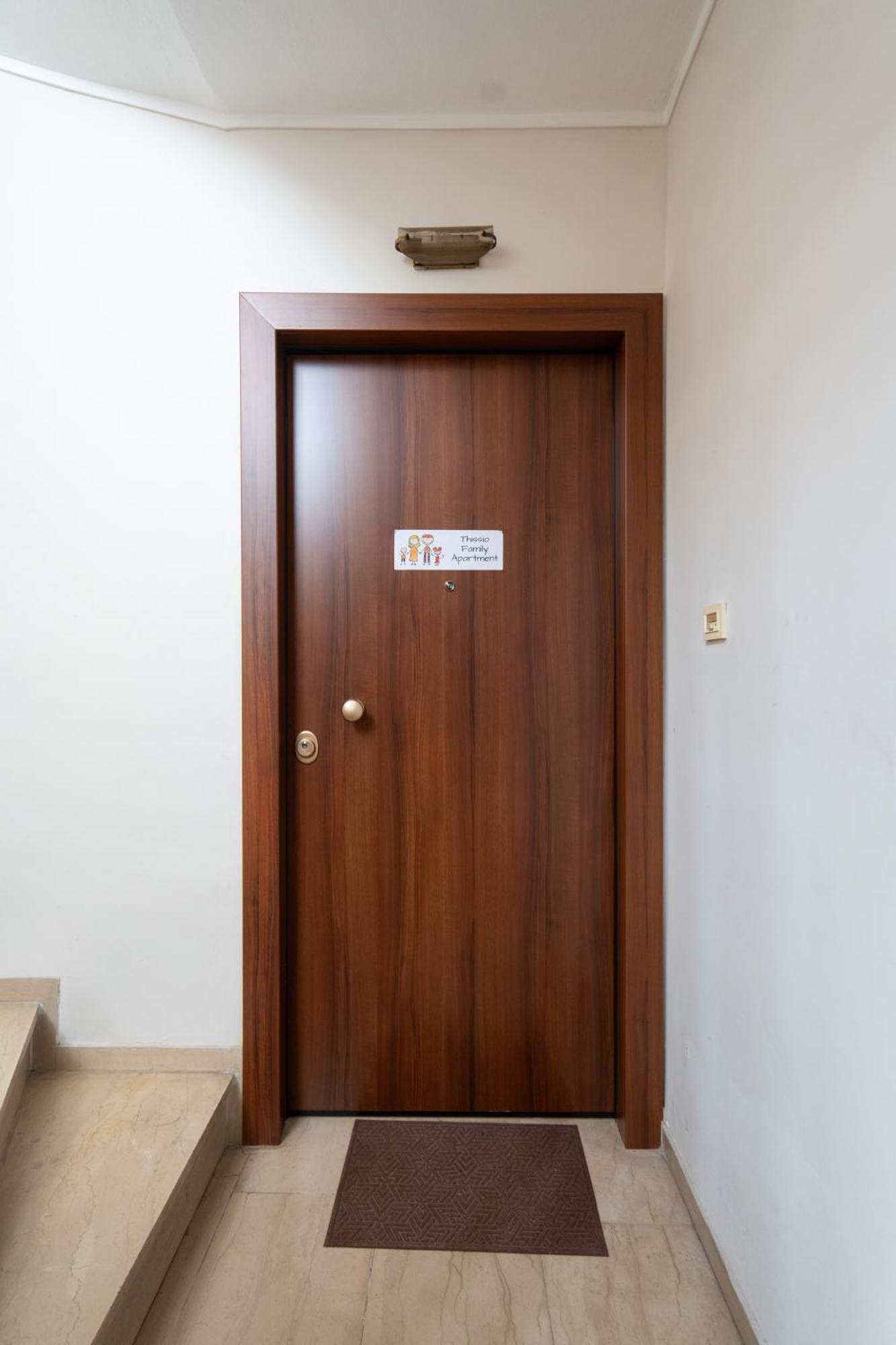 Thissio Family Apartment Athens Ngoại thất bức ảnh