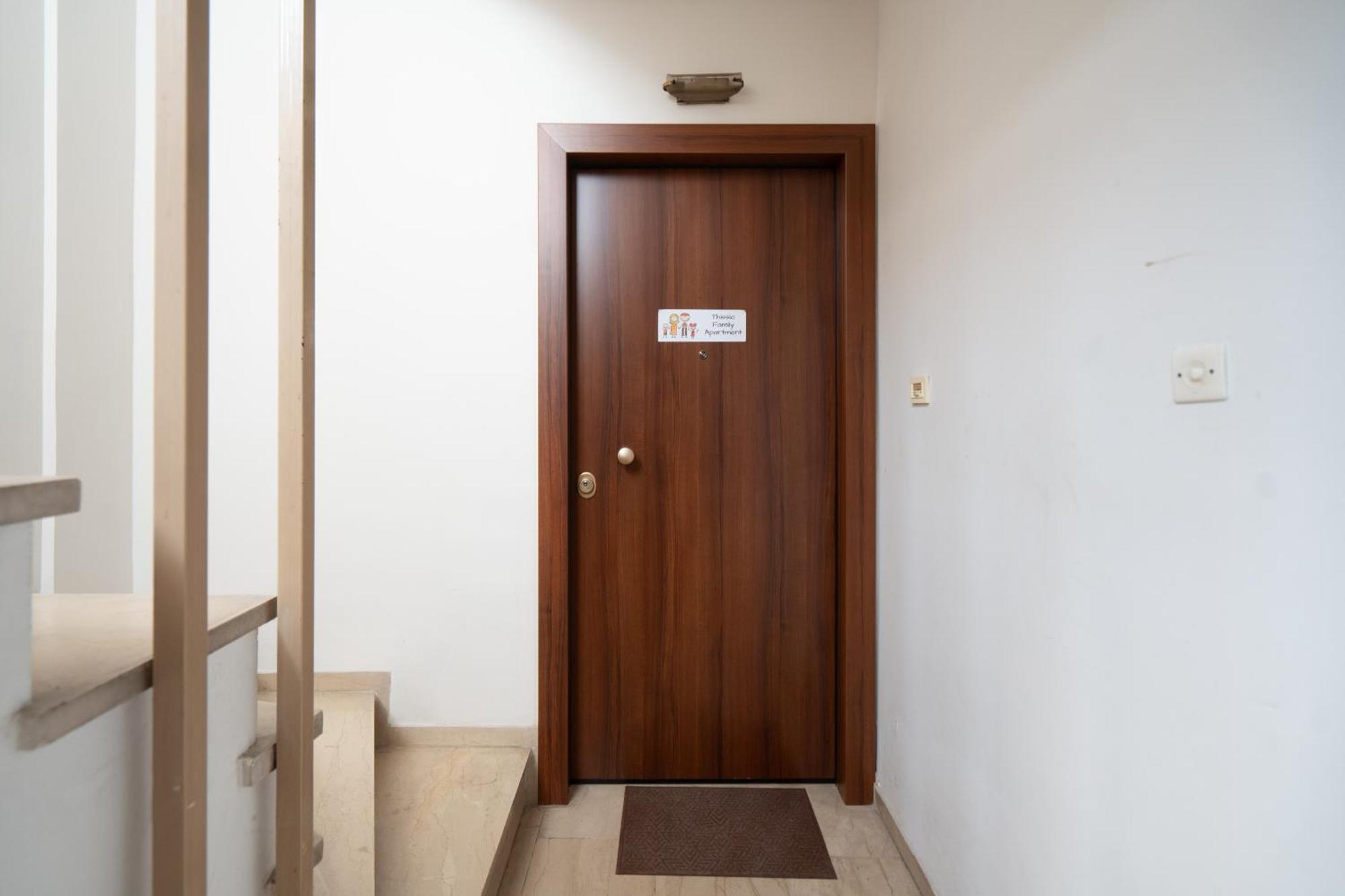 Thissio Family Apartment Athens Ngoại thất bức ảnh