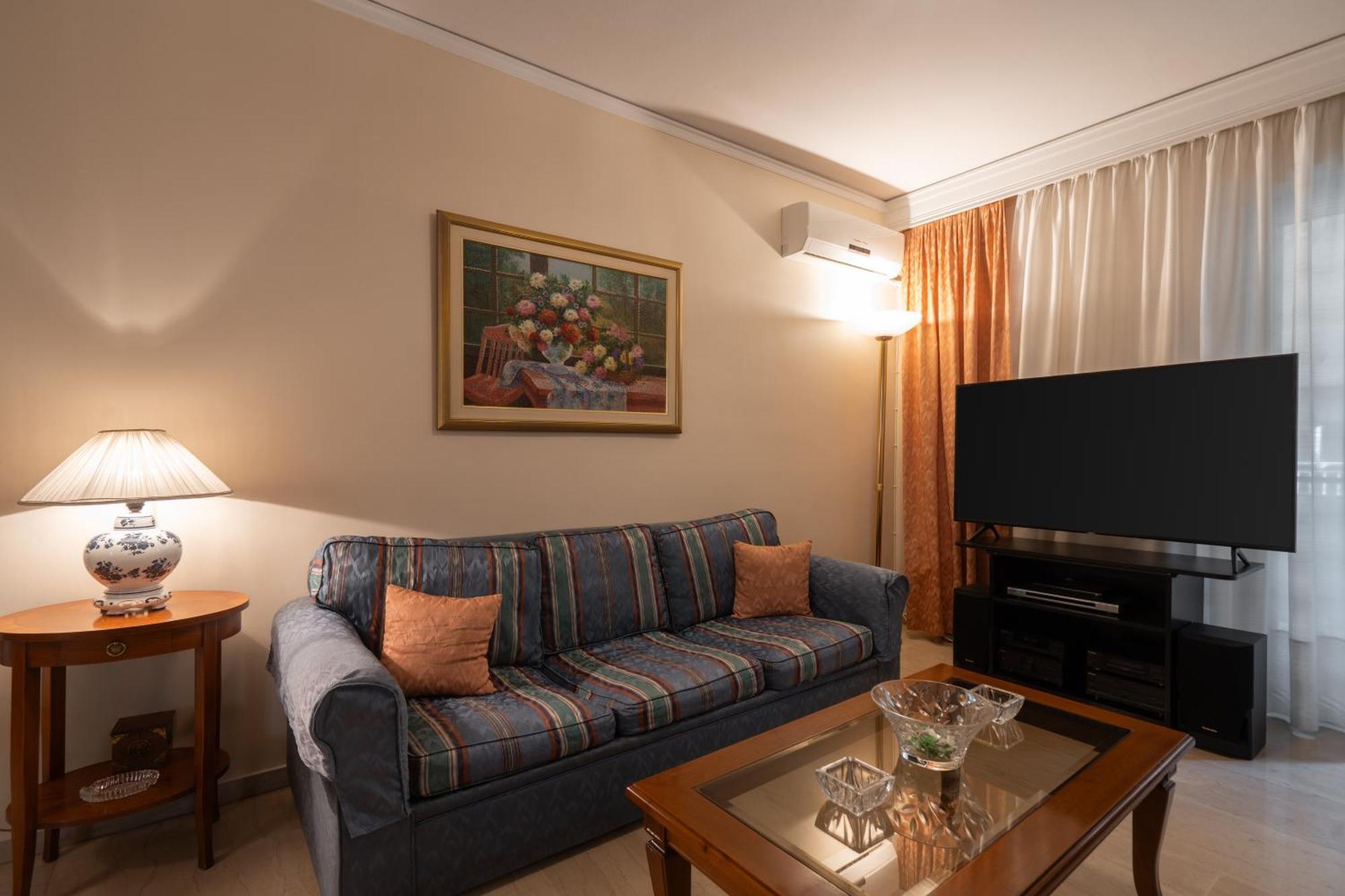 Thissio Family Apartment Athens Ngoại thất bức ảnh